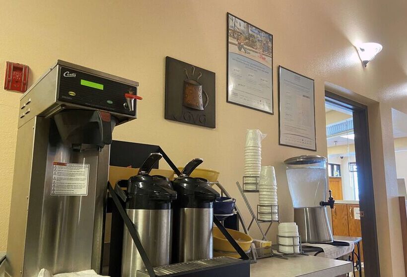 Hotel Days Inn By Wyndham Shawnee