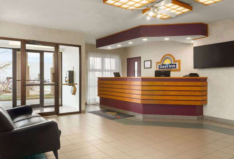 בית מלון כפרי Days Inn By Wyndham Troisrivieres