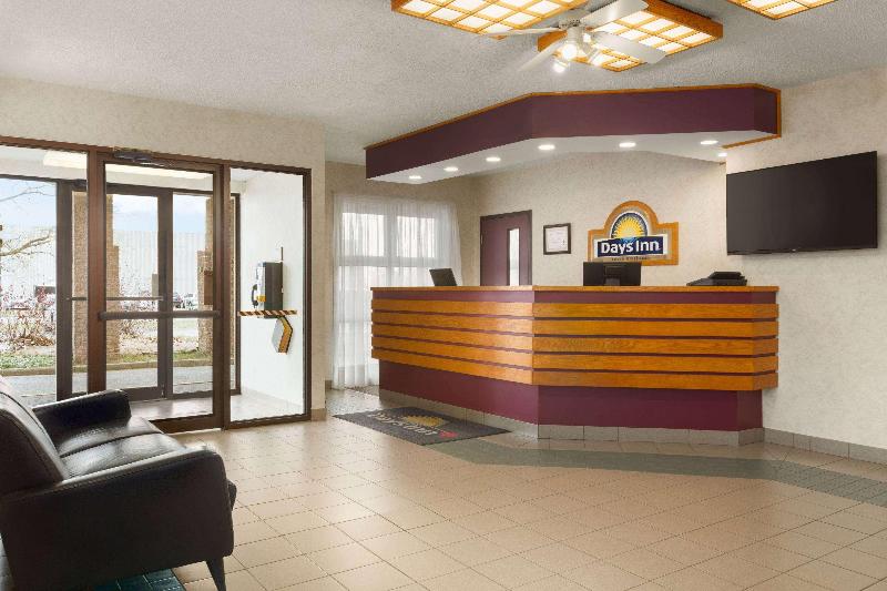 בית מלון כפרי Days Inn By Wyndham Troisrivieres