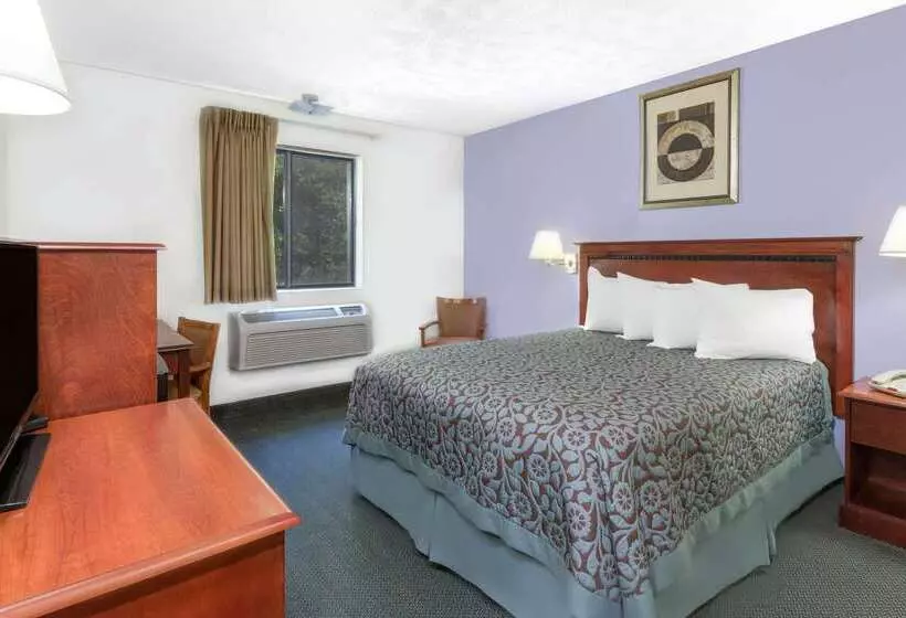 호텔 Days Inn By Wyndham Warrensburg