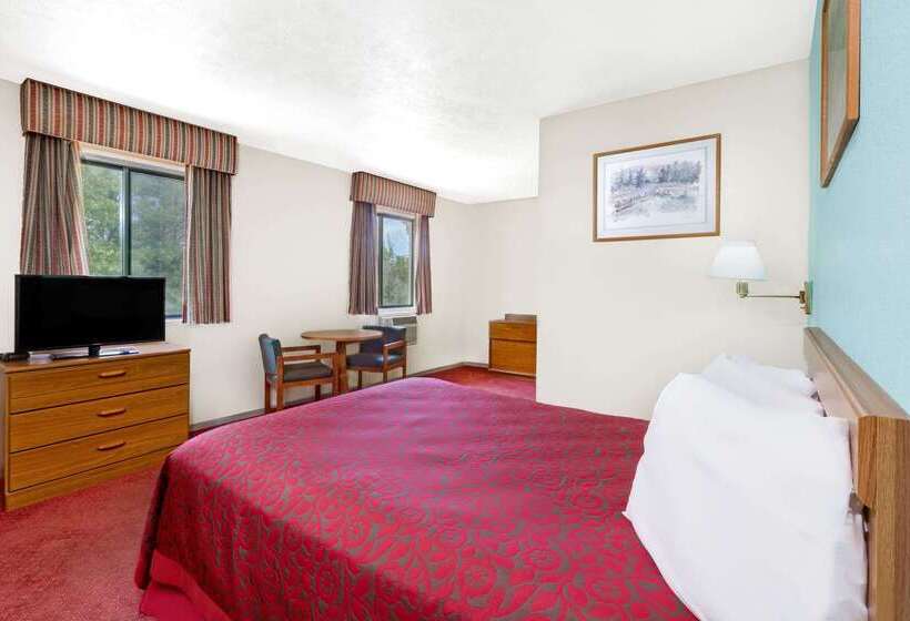 בית מלון כפרי Days Inn By Wyndham Warrensburg