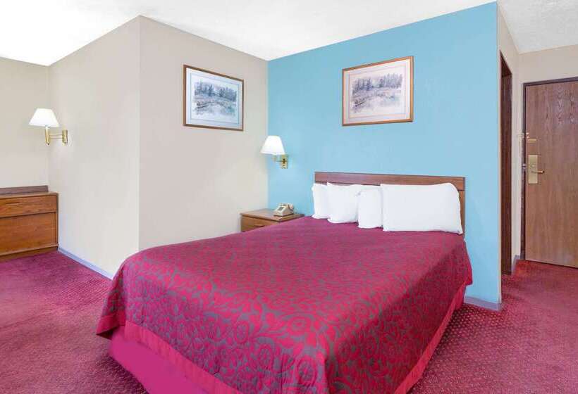 בית מלון כפרי Days Inn By Wyndham Warrensburg