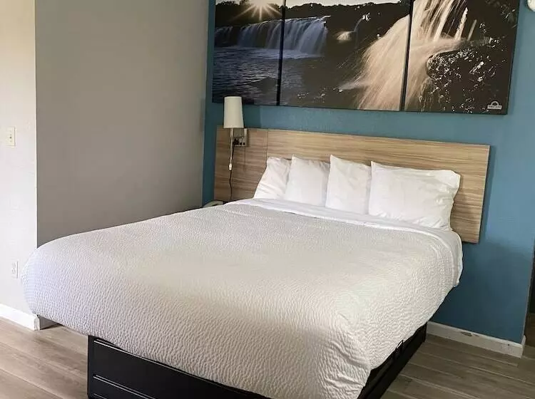 호텔 Days Inn By Wyndham Warrensburg