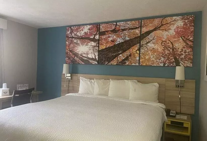 호텔 Days Inn By Wyndham Warrensburg