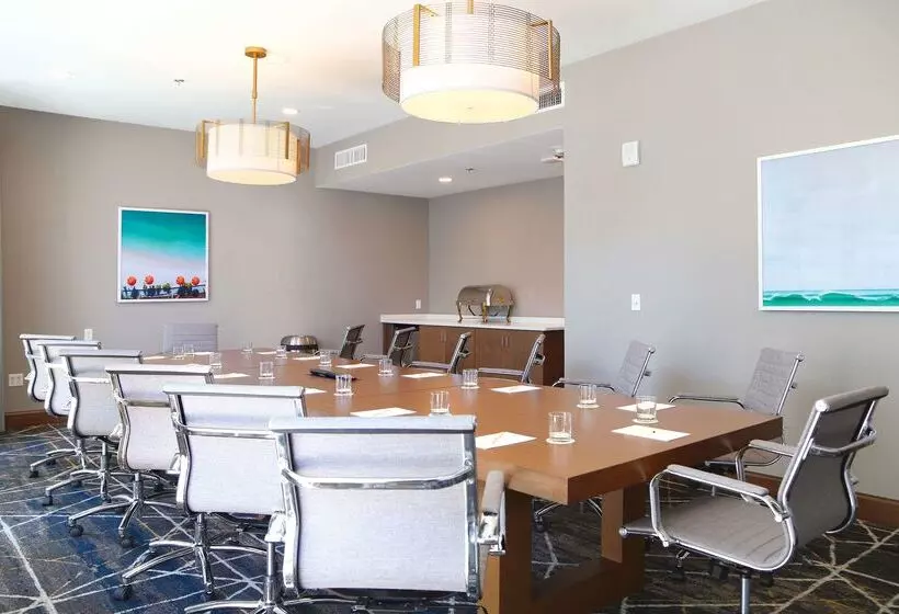 Отель Doubletree By Hilton Ocean City Oceanfront