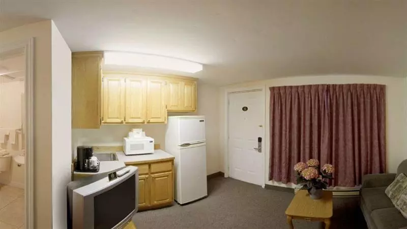 ホテル Econo Lodge Inn & Suites