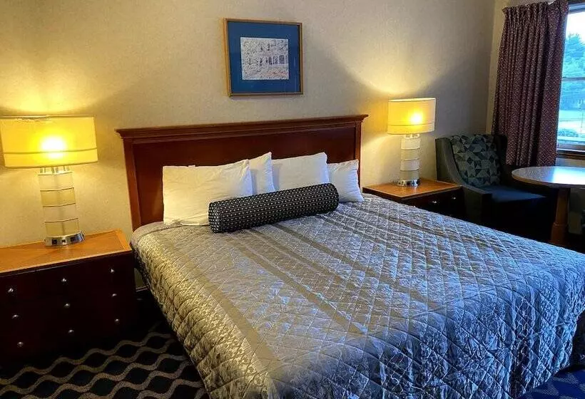 فندق Economy Lodge 682 Main St Sturbridge