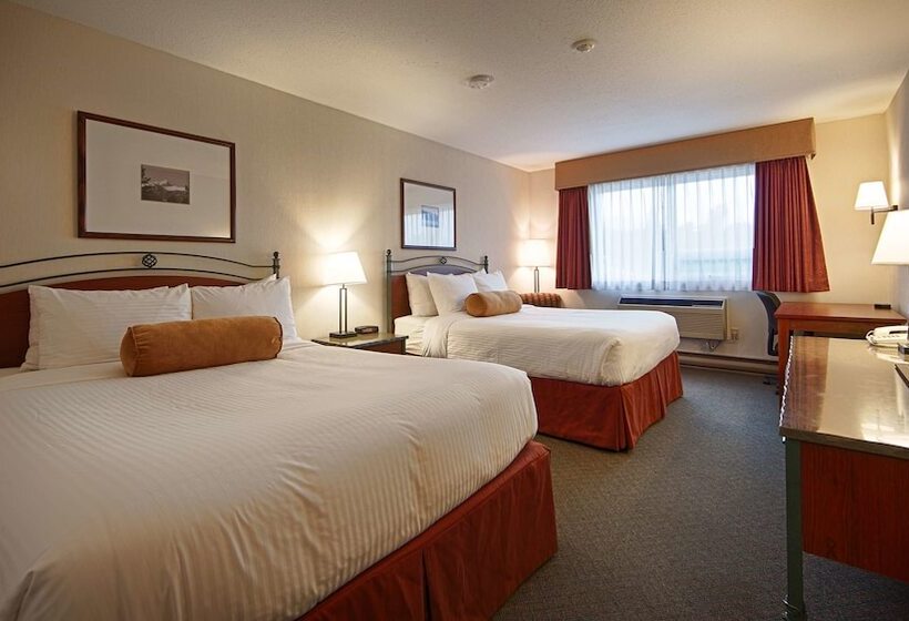 هتل Invermere Inn & Suites