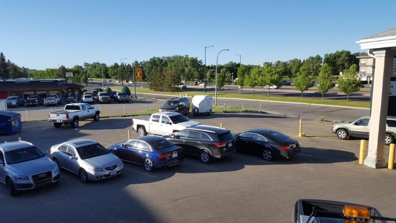 فندق Knights Inn Lethbridge