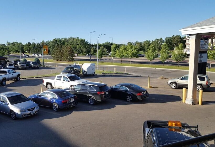 فندق Knights Inn Lethbridge