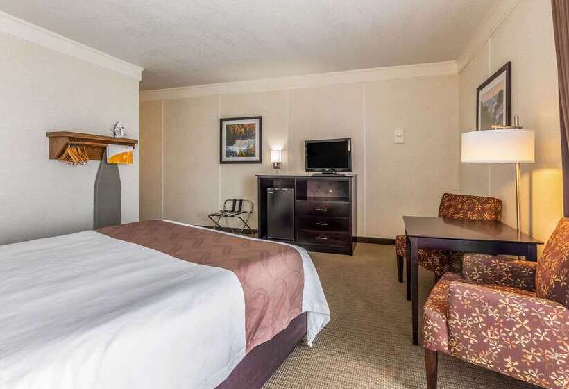 Отель Quality Inn Lakefront
