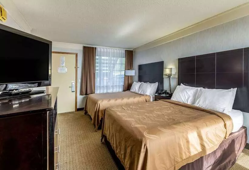 酒店 Quality Inn Lakefront