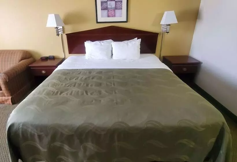 Отель Quality Inn Peru Near Starved Rock State Park