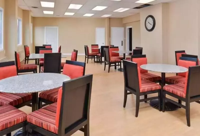 ホテル Quality Inn & Suites Airport