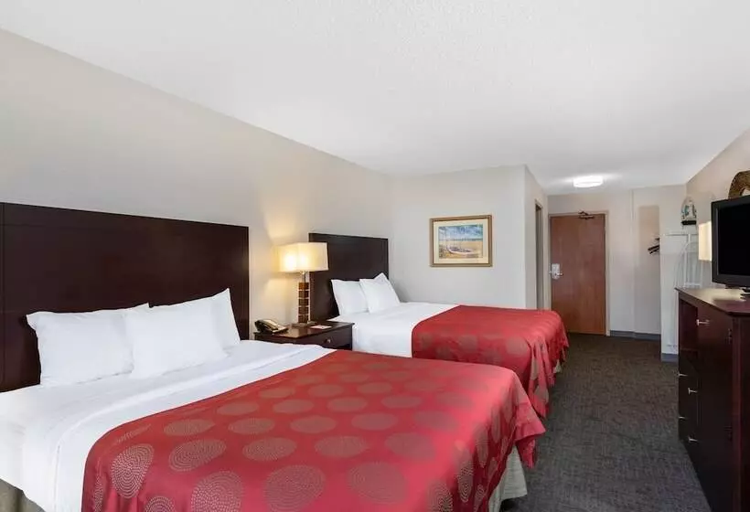 88 Palms Hotel & Event Center