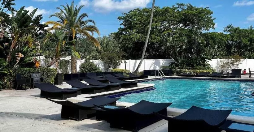 88 Palms Hotel & Event Center