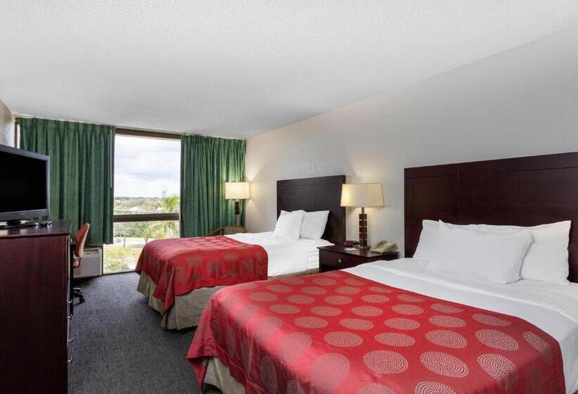 88 Palms Hotel & Event Center