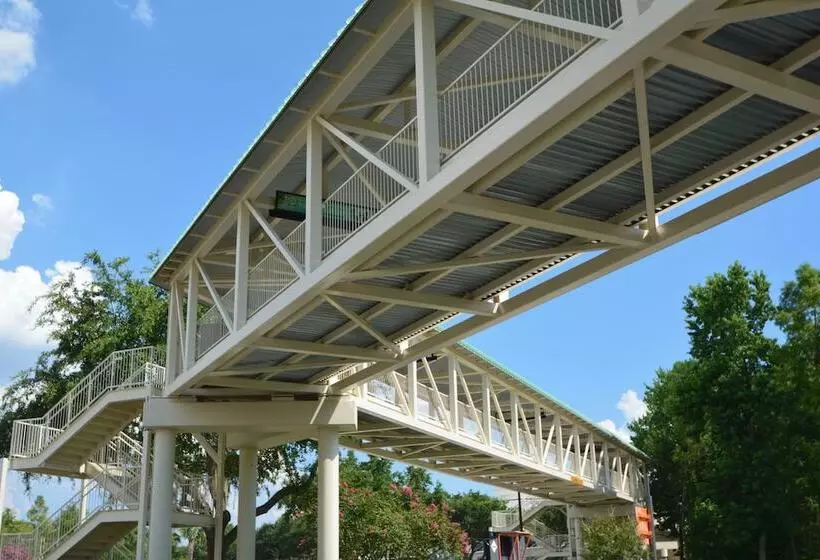 בית מלון כפרי Rosen Plaza