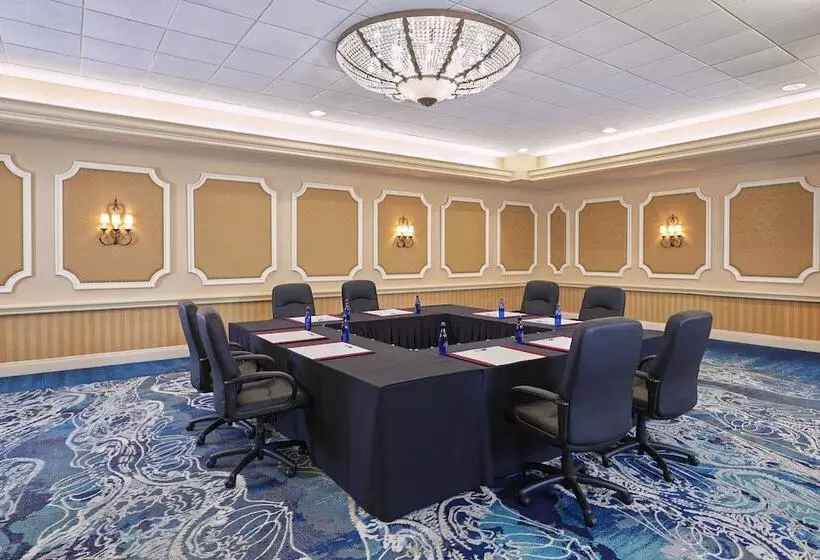 בית מלון כפרי Rosen Plaza