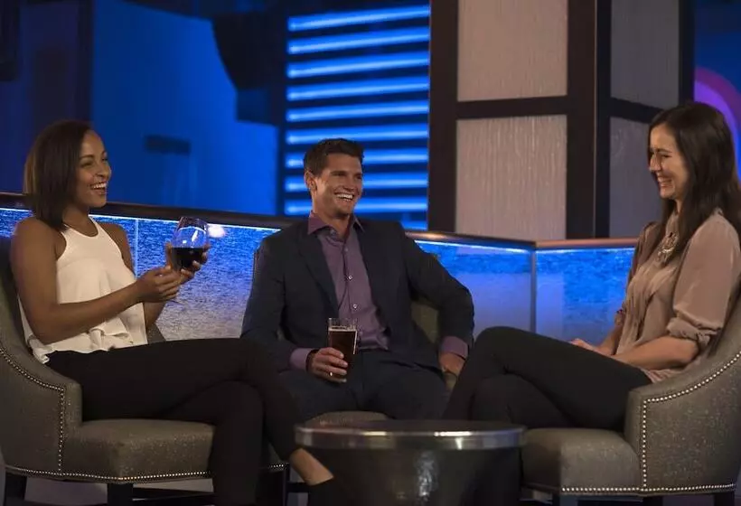 בית מלון כפרי Rosen Plaza