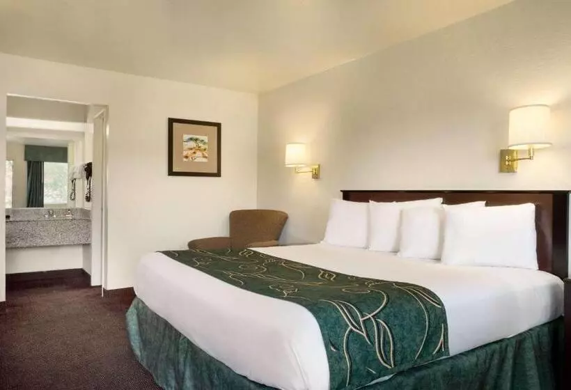 Hotel Travelodge By Wyndham Winslow