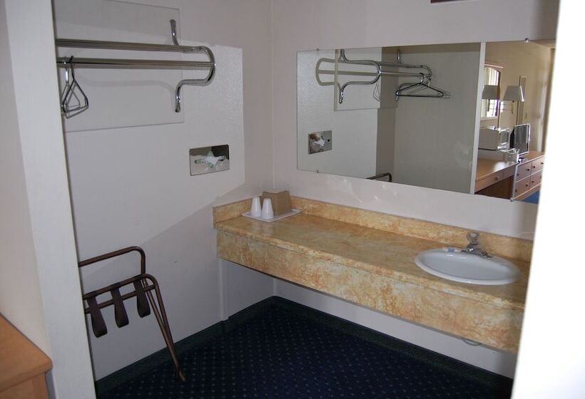 هتل Western Inn Lakewood