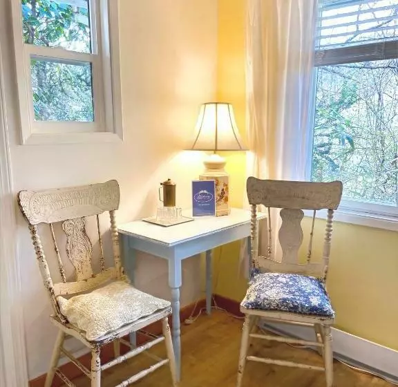 ホテル Wisteria Guest House