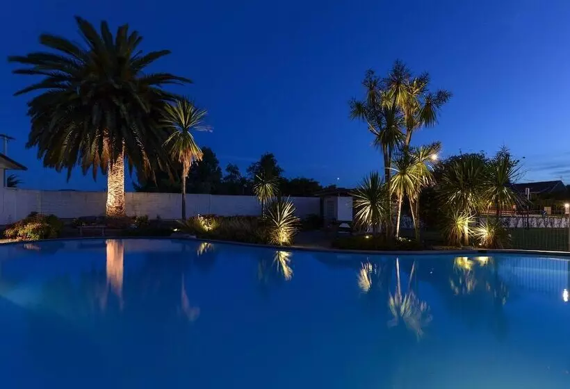 Cleveland Thermal Motel