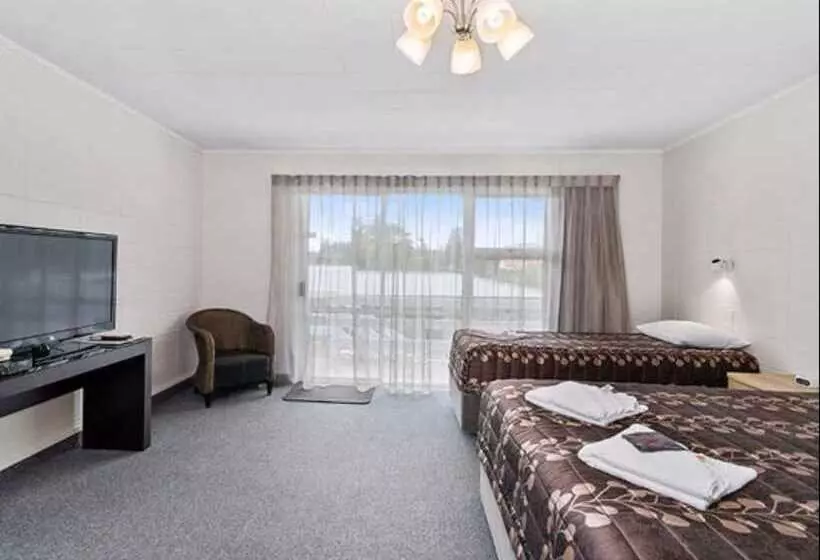 Cleveland Thermal Motel