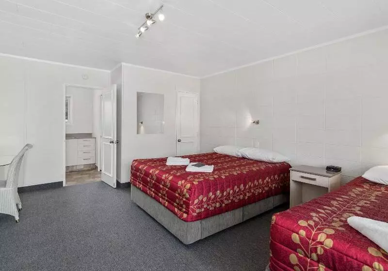 Cleveland Thermal Motel