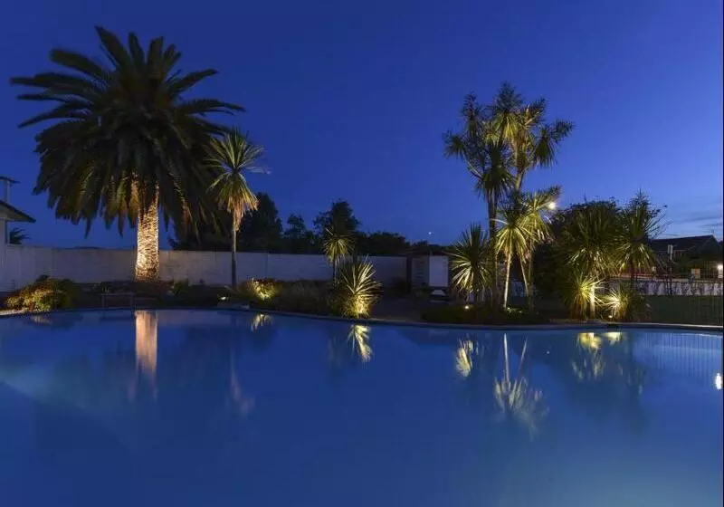 Cleveland Thermal Motel