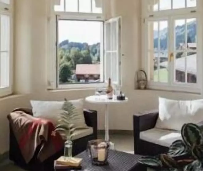 Отель Budget Rooms Gstaad