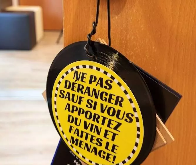 Отель Budget Rooms Gstaad