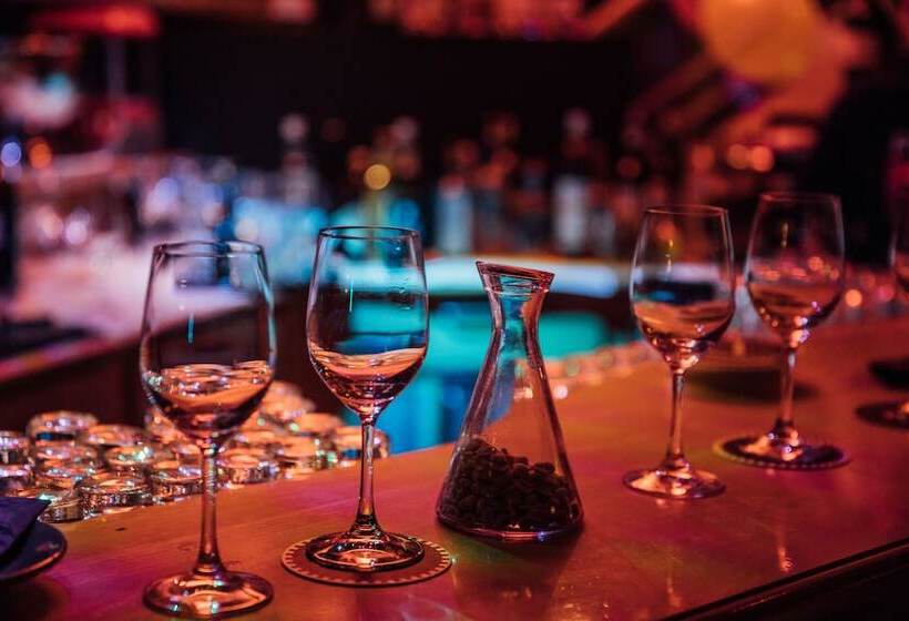 هتل Budget Rooms Gstaad