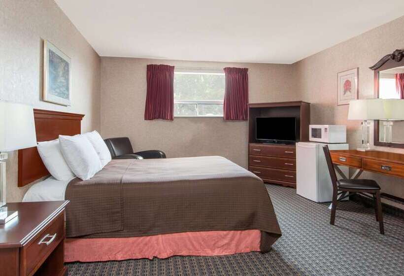 فندق Howard Johnson By Wyndham Gravenhurst