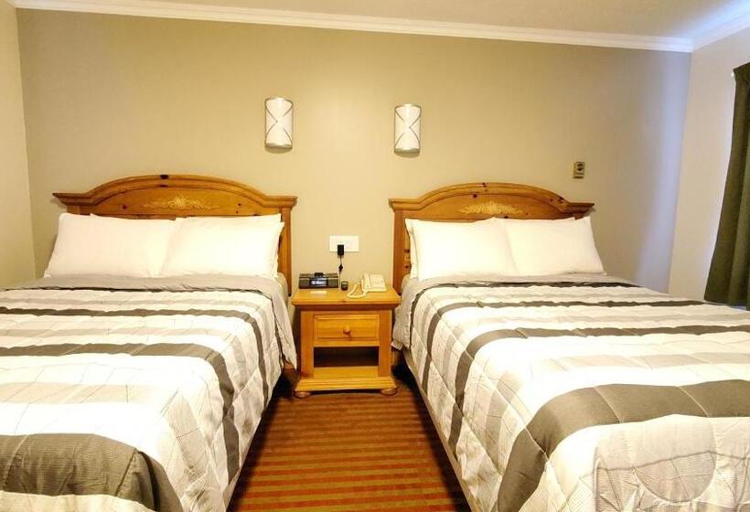 בית מלון כפרי Knights Inn Colonial Fireside Inn