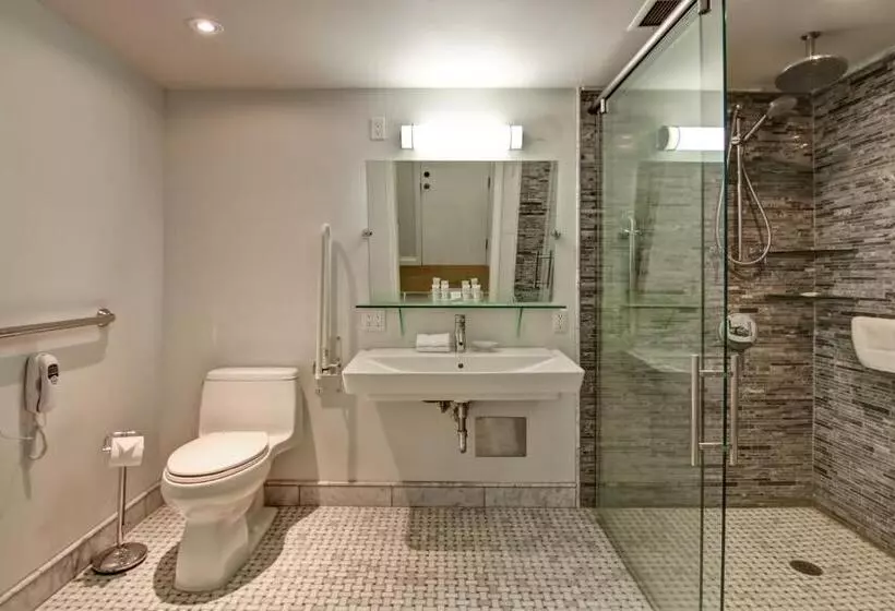 בית מלון כפרי The Inn Of Waterloo