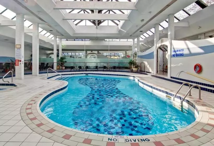 בית מלון כפרי The Inn Of Waterloo