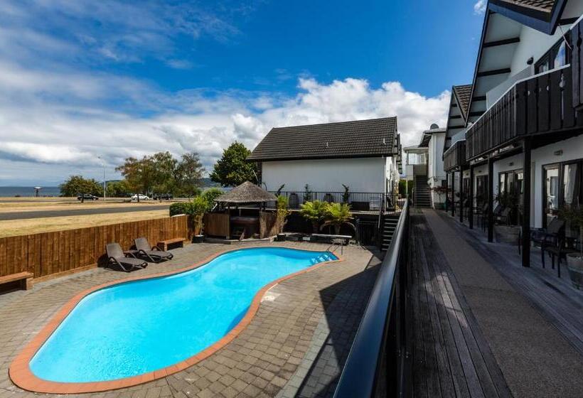 Le Chalet Suisse Motel Taupo