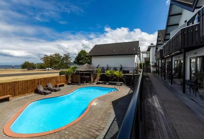 Le Chalet Suisse Motel Taupo