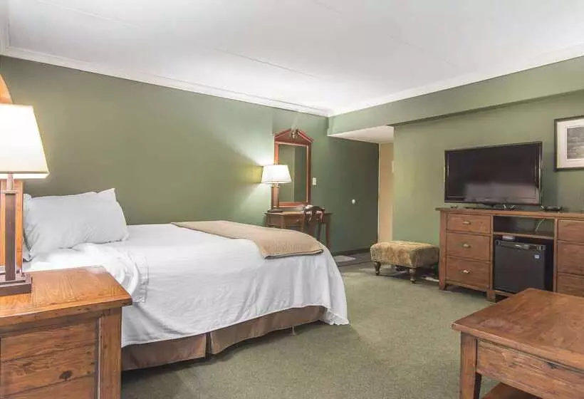 汽车旅馆  Rodeway Inn King William