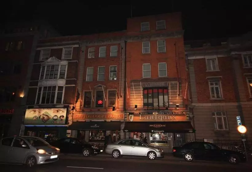 בית מלון כפרי Clifton Court