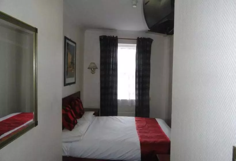 בית מלון כפרי Clifton Court