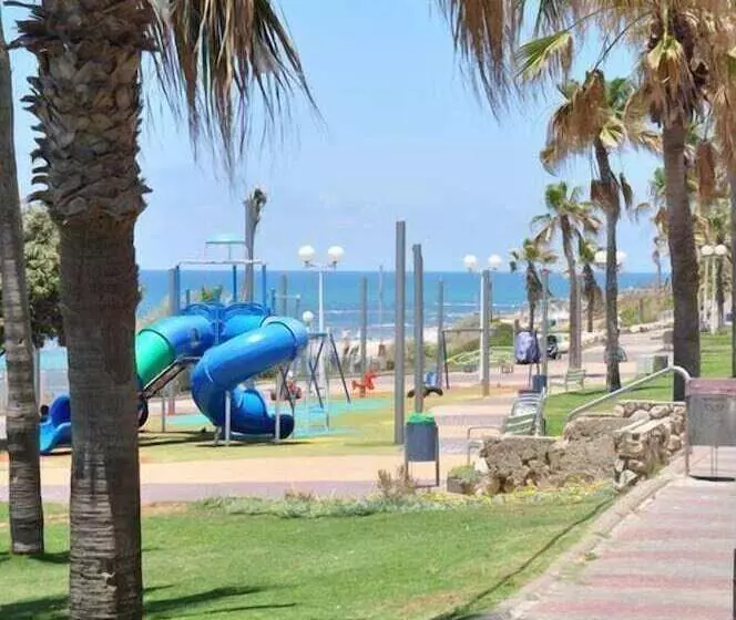 Hotelli Suites Bat Yam