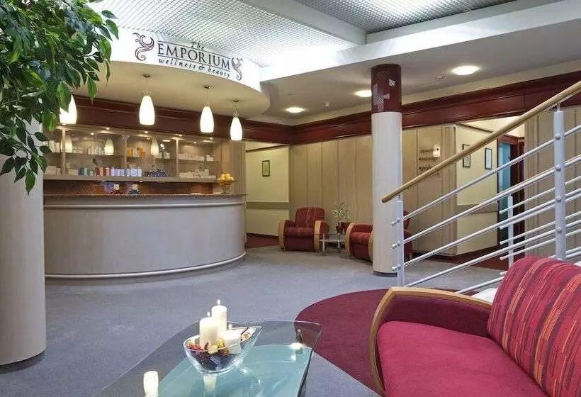 渡假胜地  Ensana Thermal Heviz