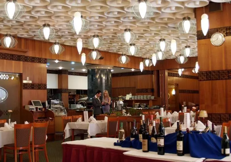 渡假胜地  Ensana Thermal Heviz