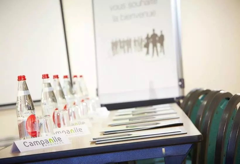 Отель Campanile Avallon