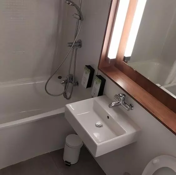 فندق Campanile Clermont Ferrand Sud Issoire