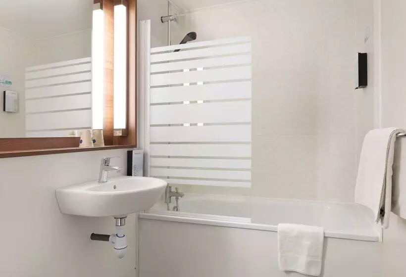 Отель Campanile Dole