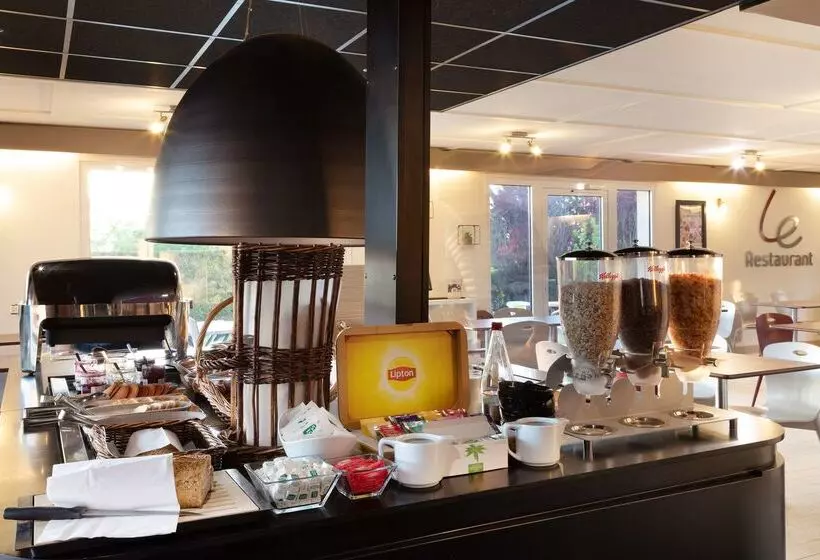 Отель Campanile Dole